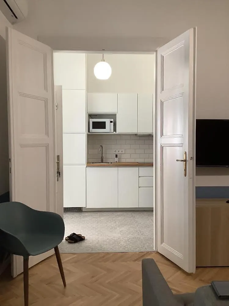 Designer Downtown Apartment Budapest 0*,
