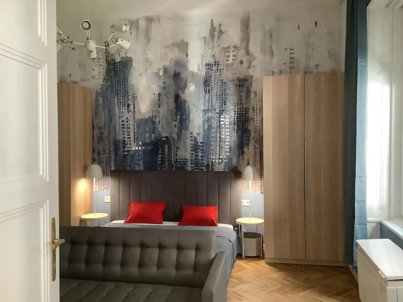 Designer Downtown Apartment Budapest